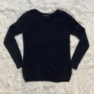 Banana Republic - Women's Navy Blue V-Neck Knit Sweater - Size: (Petite XS)